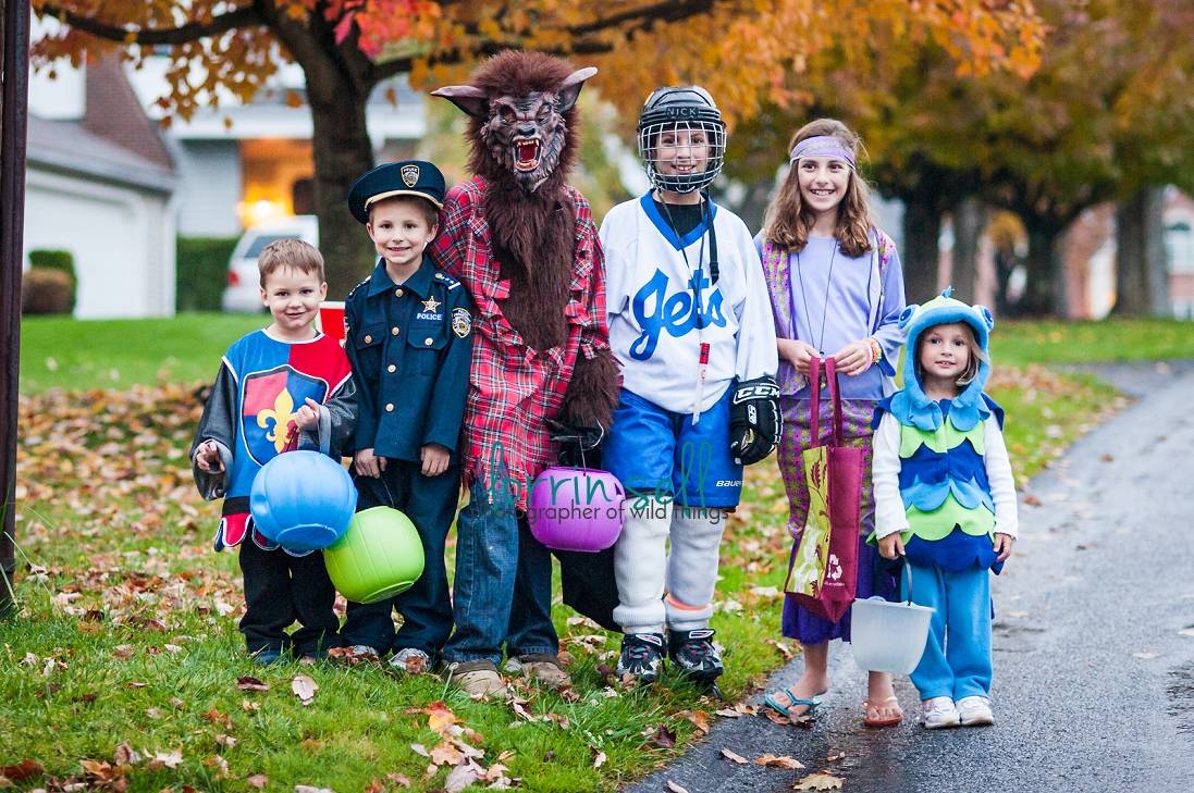 try these tips for taking amazing halloween pictures of your kids