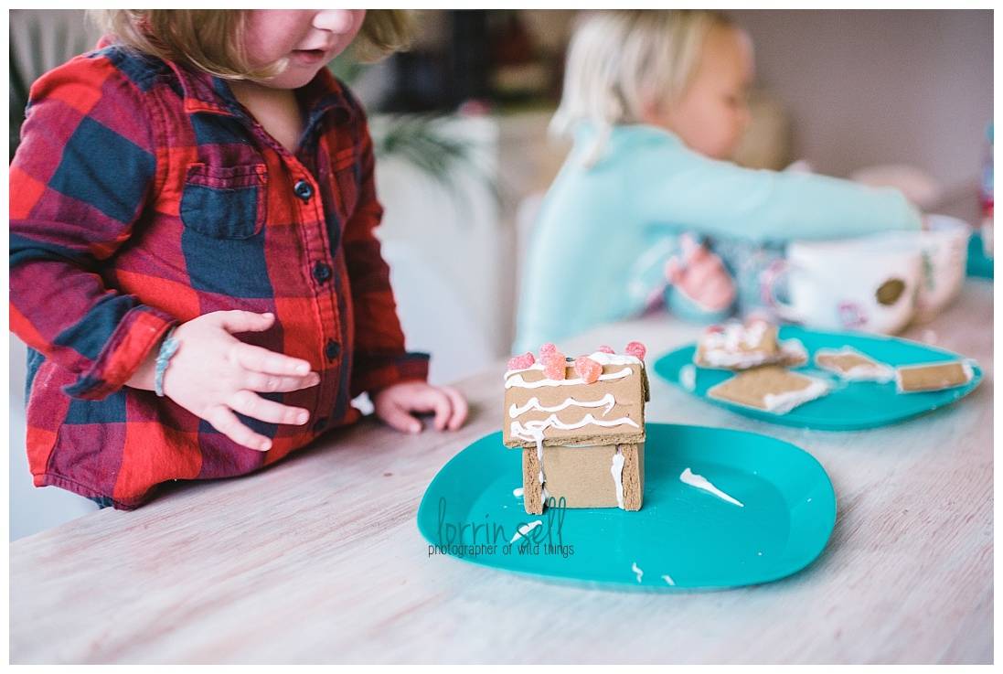 gingerbread houses can be super fun to make with kids--and frustrating. if you're thinking about making one, you're definitely going to want to read this!