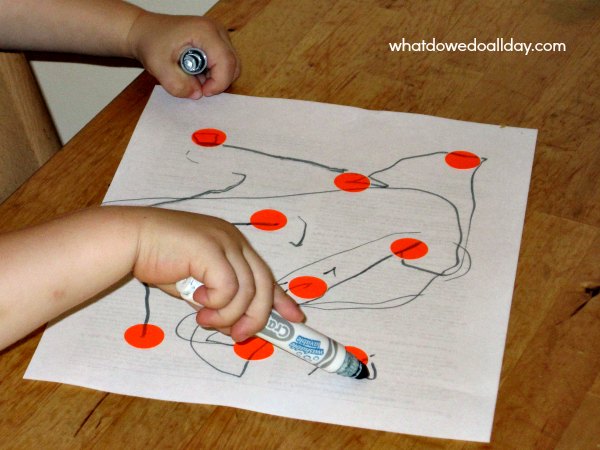 Sometimes you just need a couple minutes to get things done without entertaining a child. These are great ways to entertain your kids!