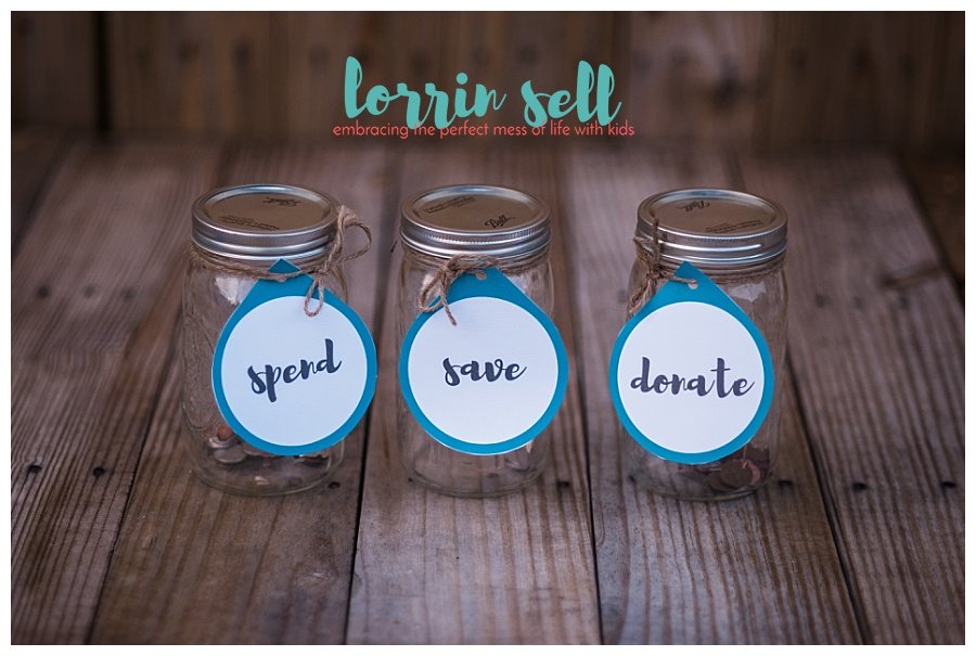 When it comes to teaching kids about money management, these DIY mason jar banks are perfect!