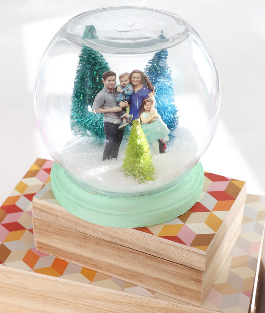 Looking for great last minute DIY photo gifts? This is a perfect list of ideas!
