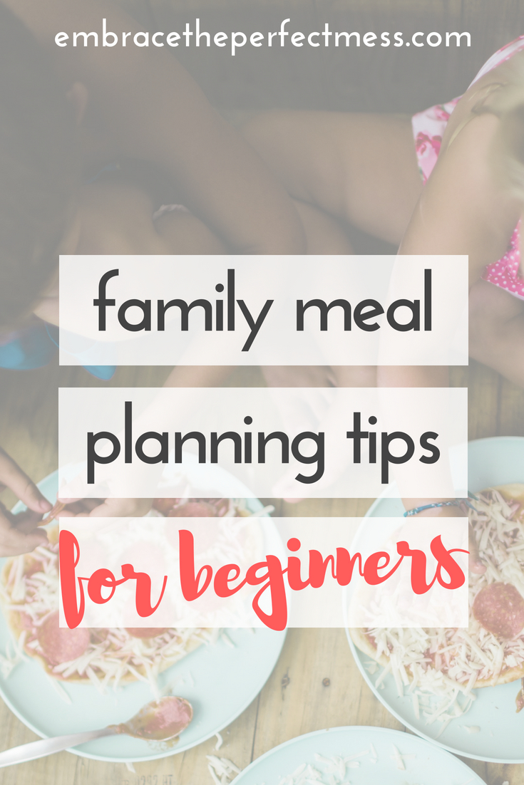 These family meal planning tips for beginners will make meal planning easy! Meal planning is perfect for busy families, helps with budgeting, & eating well. #familymealplanningtips #mealplanningforbeginners